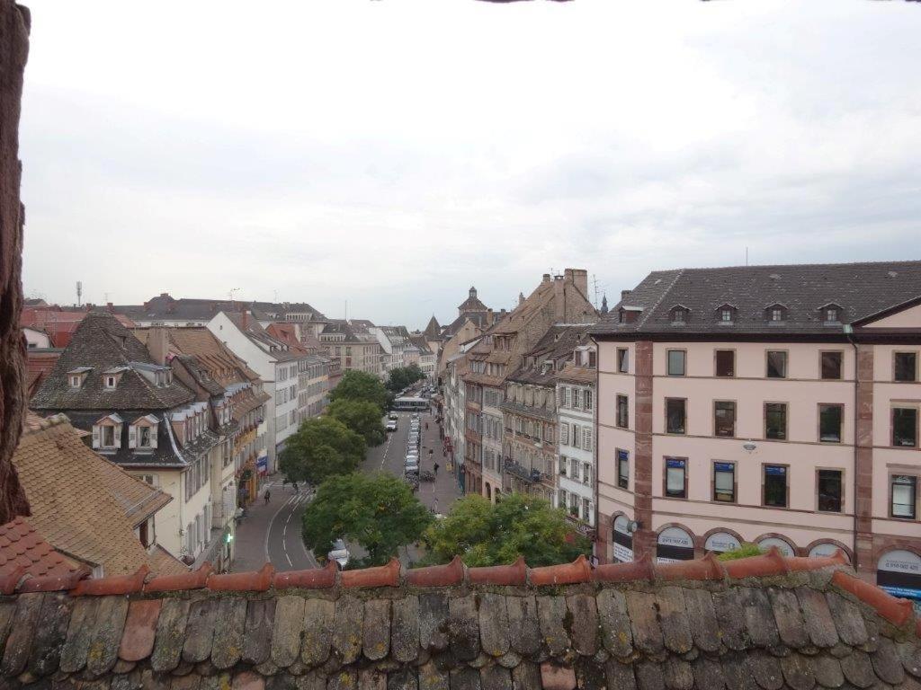 A L'Ill - Apparts & Studios Strasbourg Hyper Centre المظهر الخارجي الصورة